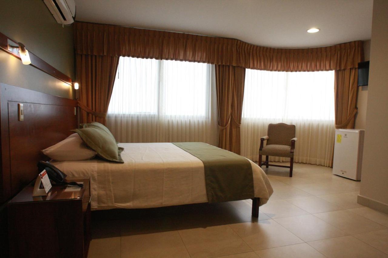 Hotel Puerto Banana El Guabo Buitenkant foto